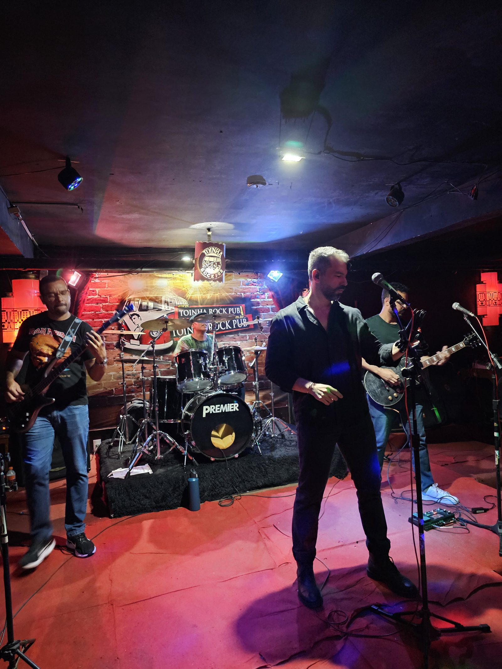 Thork no Toinha Rock Pub — banda completa frontal
